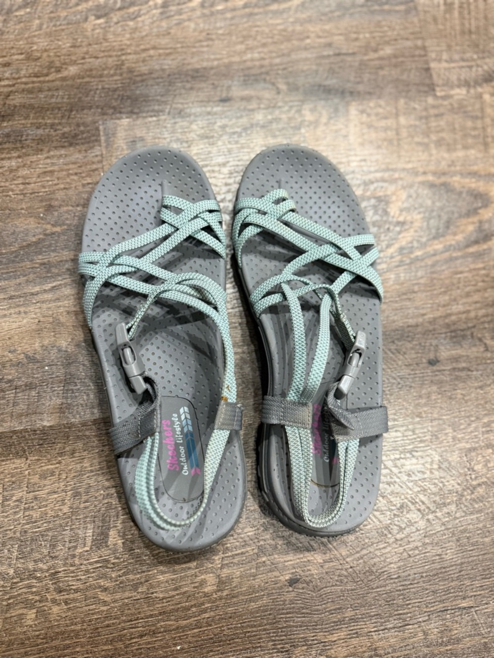 Women's Size 9 Gray and Mint Sketchers Strappy Comfort Sandals